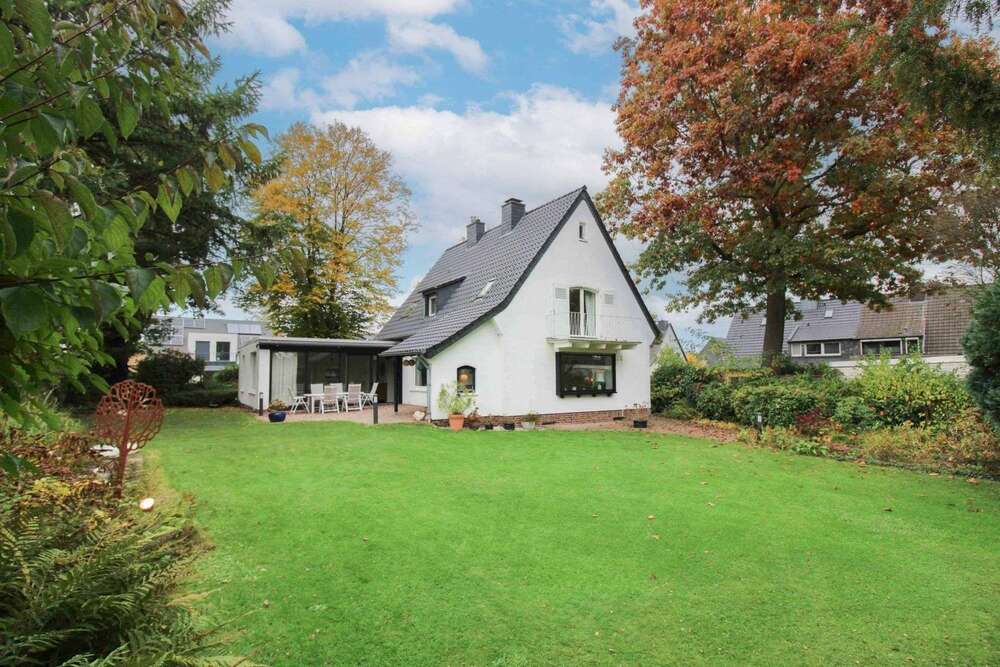 Thumbnail-Haus zum Kaufen in Neuss 849.000,00 € 180.29 m²