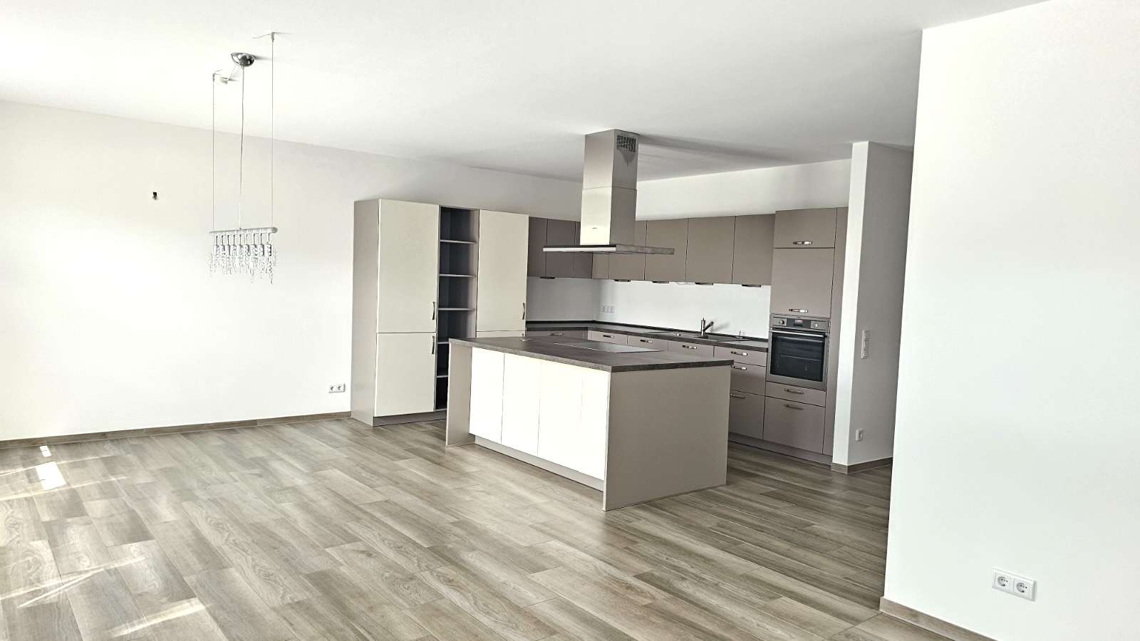 Thumbnail-Wohnung zum Mieten in Wolfsburg 1.500,00 € 135 m²