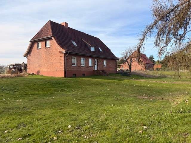 Thumbnail-Haus zum Kaufen in Lützow 230.000,00 € 145 m²