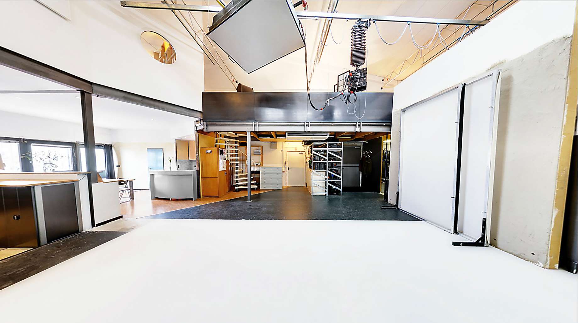 Thumbnail-Büro in Garching b.München 420,00 € 450 m²