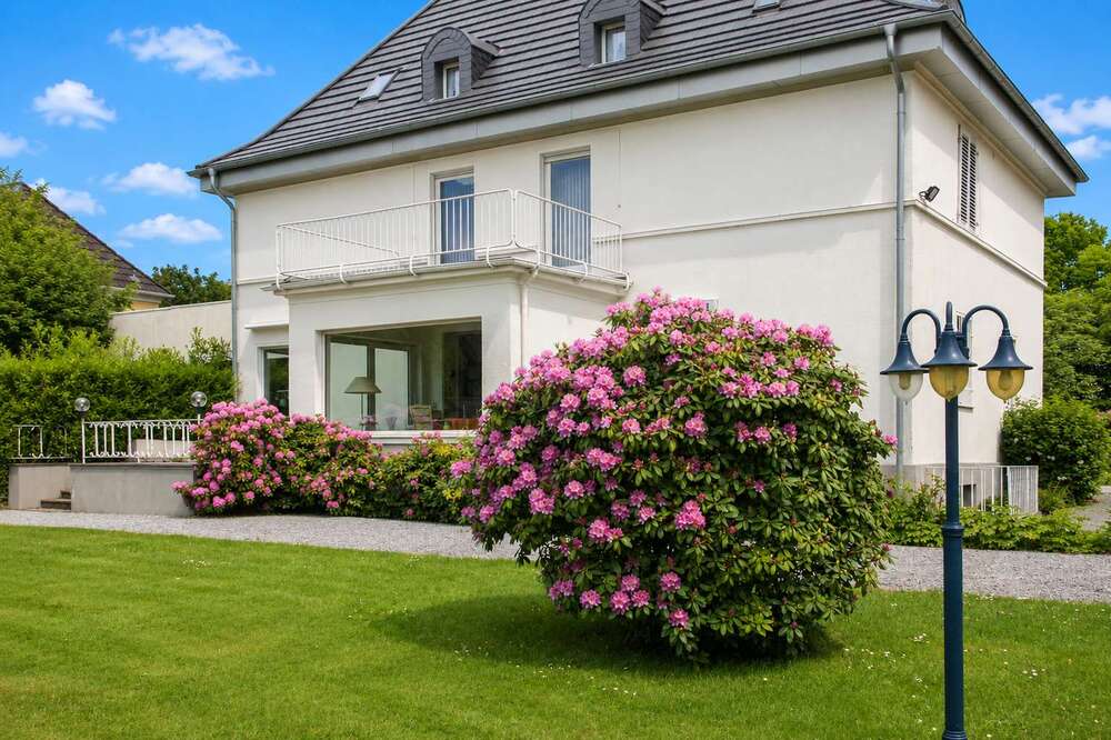 Thumbnail-Haus zum Kaufen in Heiligenhaus 980.000,00 € 287 m²