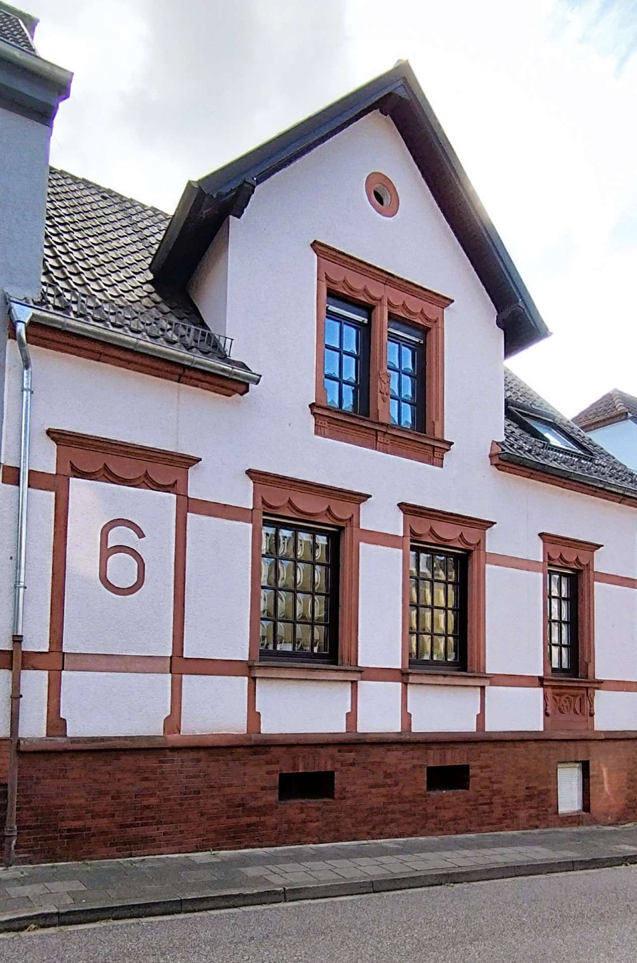 Thumbnail-Haus zum Kaufen in Erlenbach 319.000,00 € 185 m²