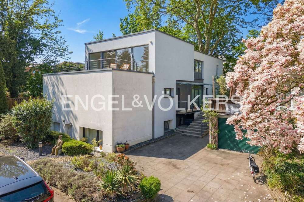 Thumbnail-Haus zum Kaufen in Köln - Rodenkirchen 2.550.000,00 € 281 m²
