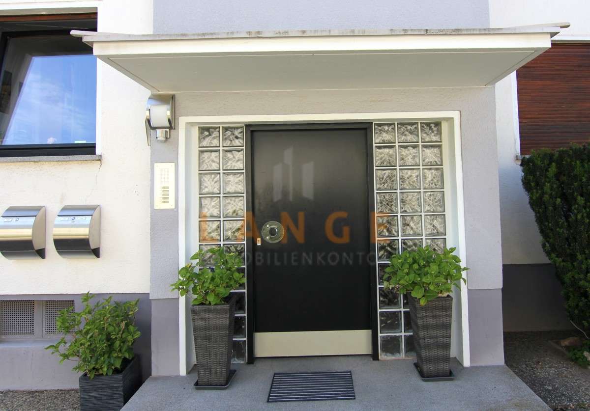 Thumbnail-Wohnung zum Kaufen in Bonn Schweinheim 415.000,00 € 133 m²