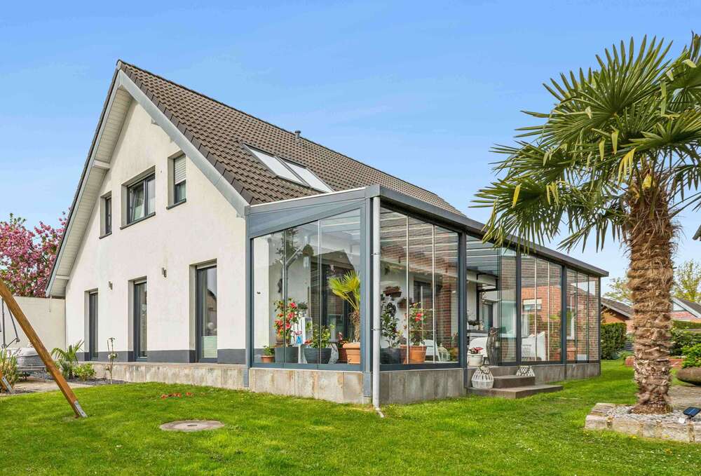 Thumbnail-Haus zum Kaufen in Meerbusch 1.260.000,00 € 180 m²