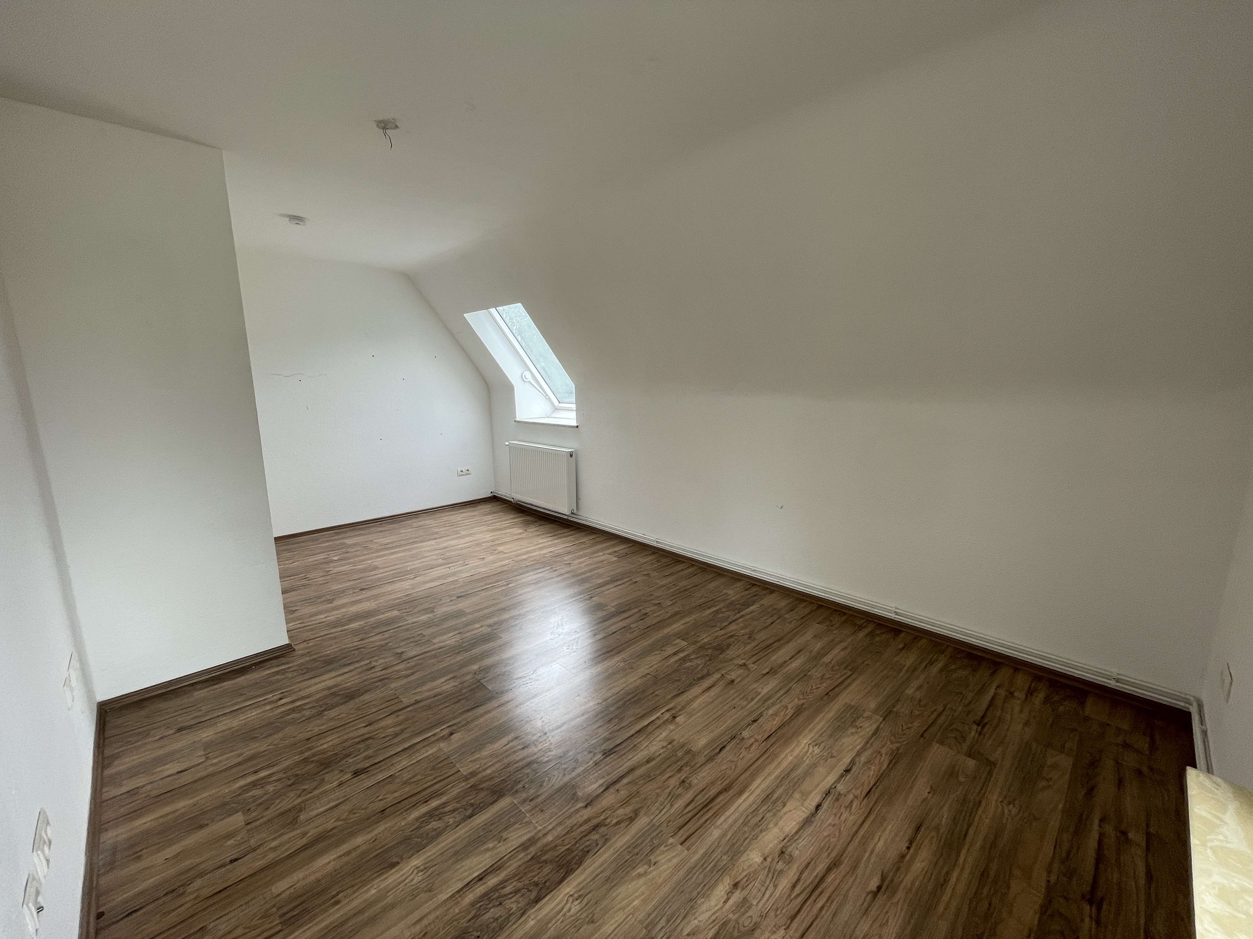 Thumbnail-Wohnung zum Kaufen in Wilhelmshaven 55.000,00 € 48.78 m²