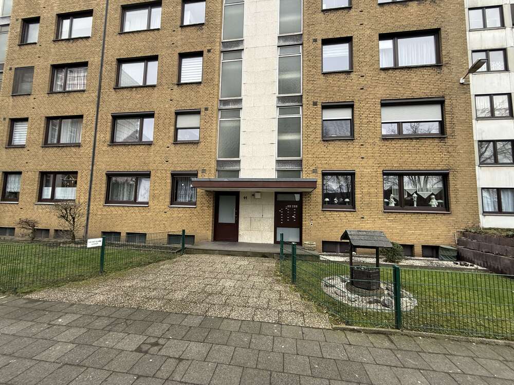 Thumbnail-Wohnung zum Kaufen in Duisburg 68.000,00 € 68 m²