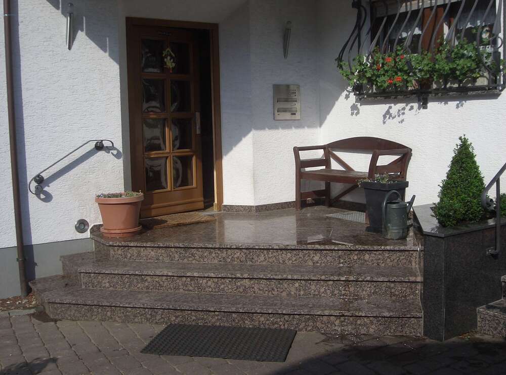 Thumbnail-Haus zum Mieten in Oberursel 2.650,00 € 230 m²