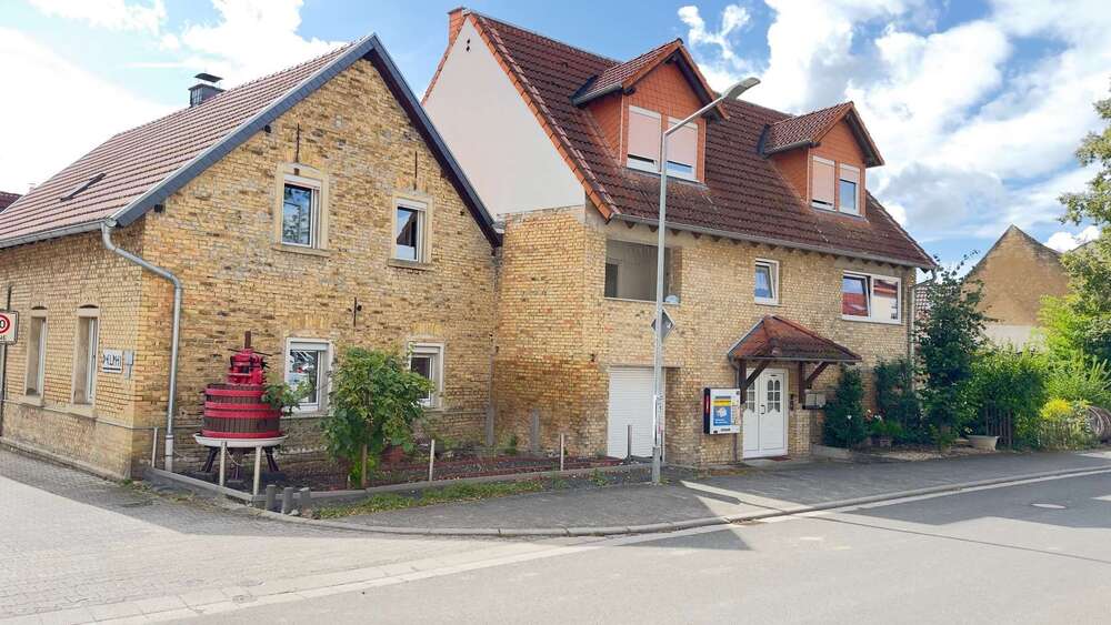 Thumbnail-Haus zum Kaufen in Sulzheim 339.000,00 € 318 m²