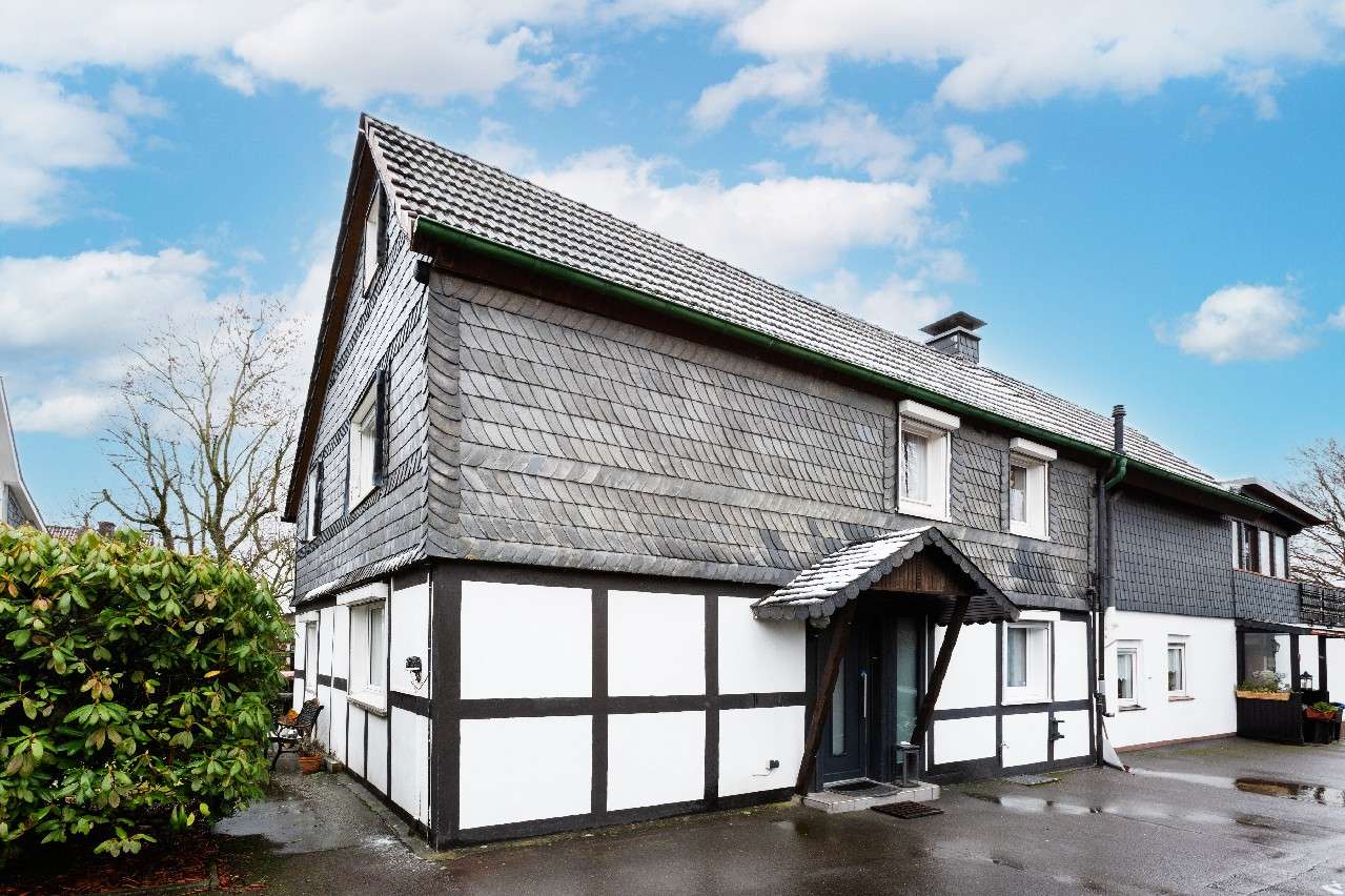 Thumbnail-Haus zum Kaufen in Leverkusen 395.000,00 € 123 m²