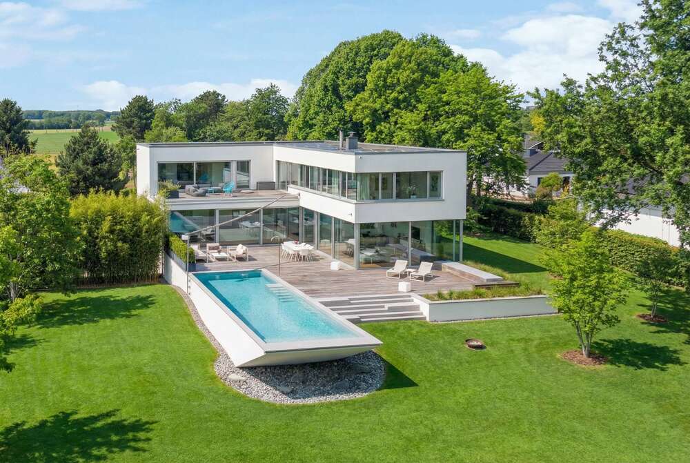 Thumbnail-Haus zum Kaufen in Meerbusch - Langst-Kierst 6.900.000,00 € 420 m²