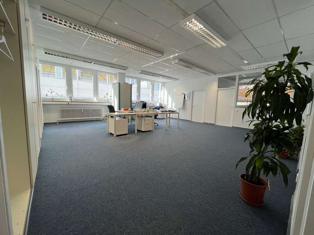 Thumbnail-Büro in Filderstadt 1.350,00 € 130 m²