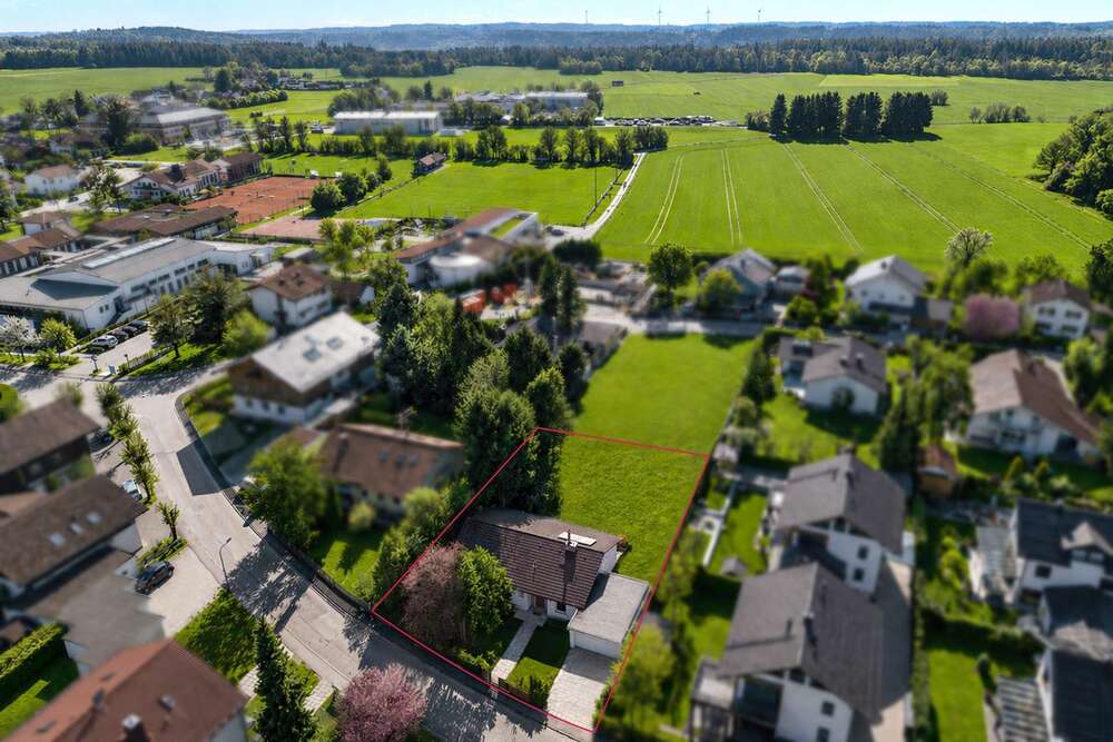 Thumbnail-Haus zum Kaufen in Straßlach-Dingharting 1.280.000,00 € 320 m²