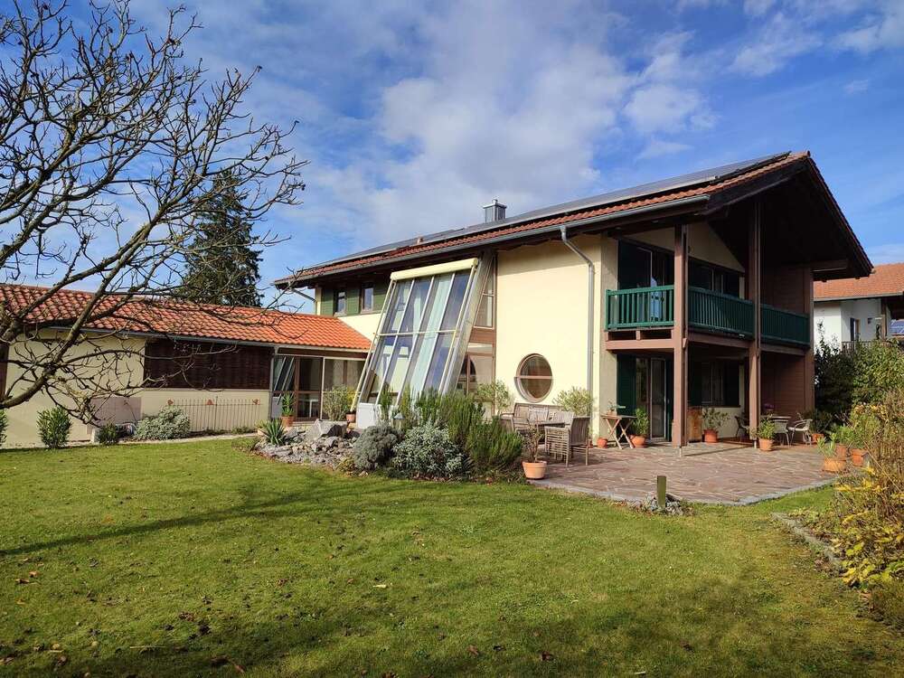 Thumbnail-Haus zum Kaufen in Tittmoning 1.160.000,00 € 232 m²