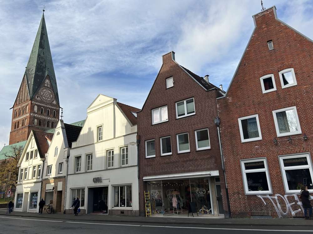 Thumbnail-Wohnung zum Mieten in Lüneburg 1.100,00 € 100 m²