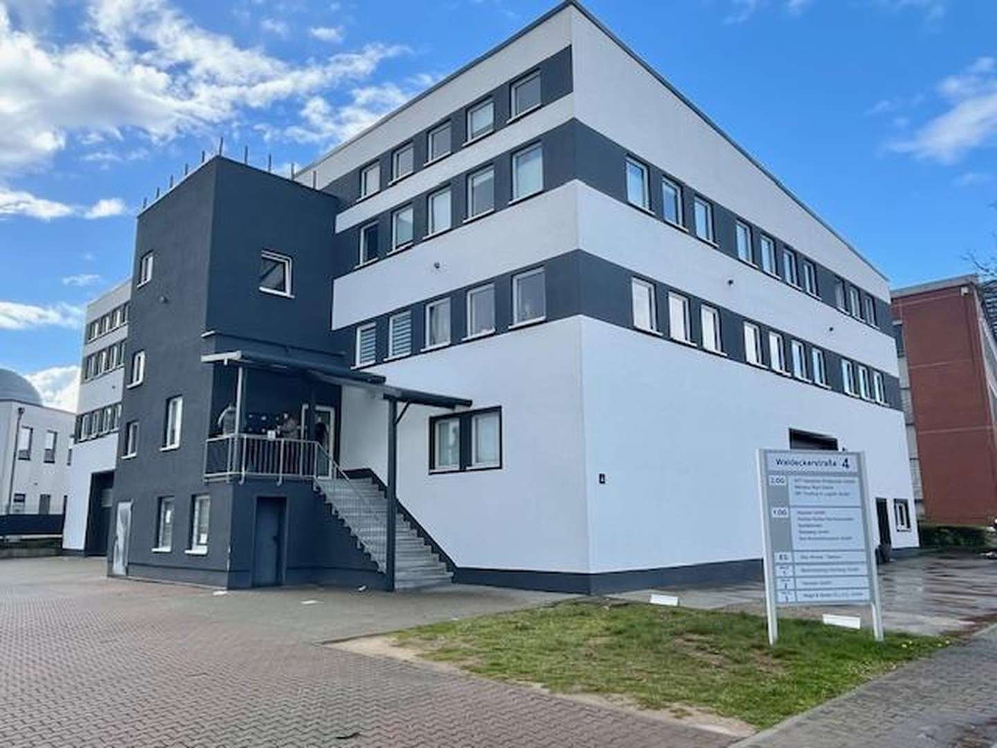 Thumbnail-Büro in Mörfelden-Walldorf 2.550,00 € 106.63 m²
