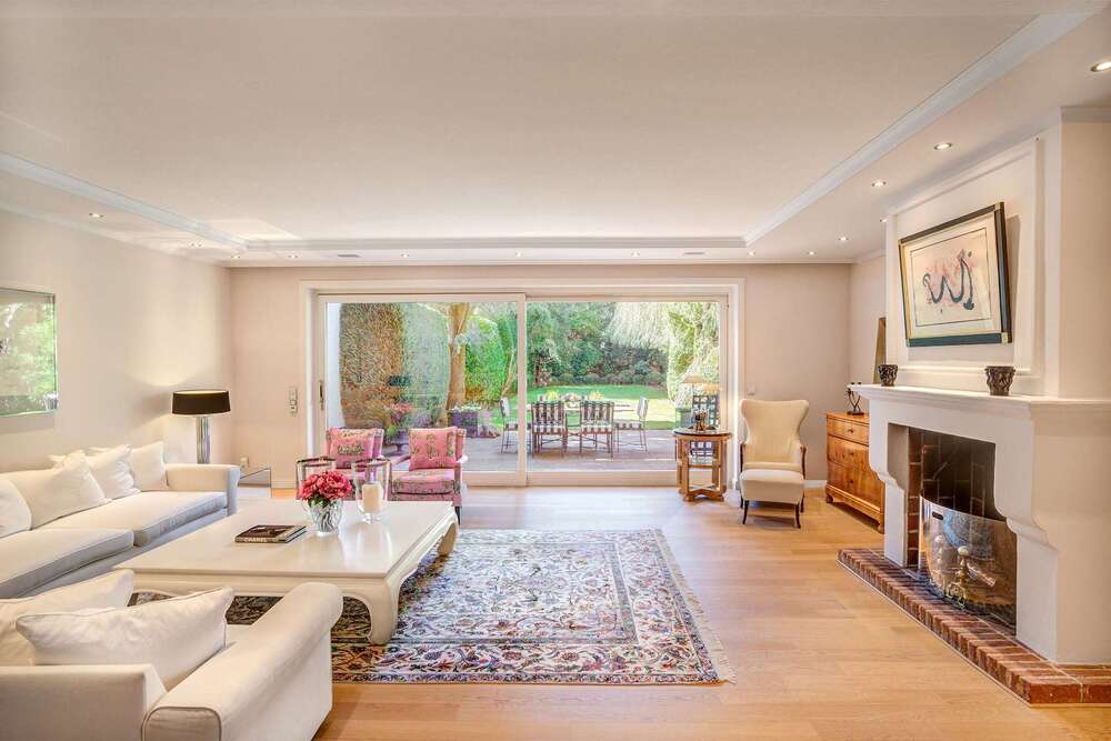 Thumbnail-Haus zum Kaufen in München 2.200.000,00 € 265 m²