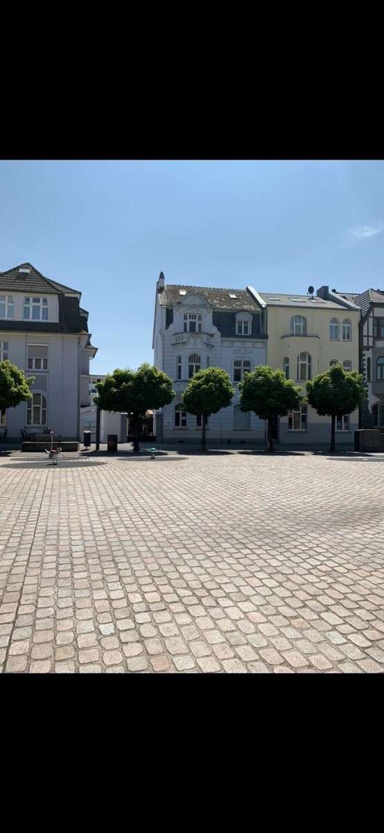 Thumbnail-Haus zum Kaufen in Troisdorf 559.000,00 € 250 m²