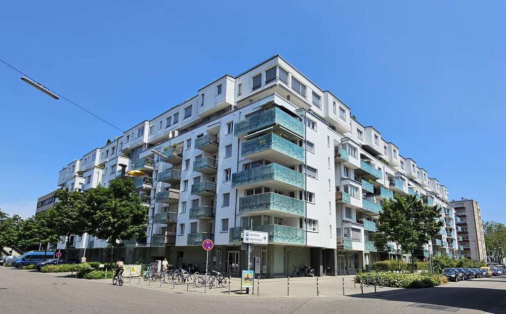 Thumbnail-Wohnung zum Mieten in Karlsruhe 2.000,00 € 125.97 m²