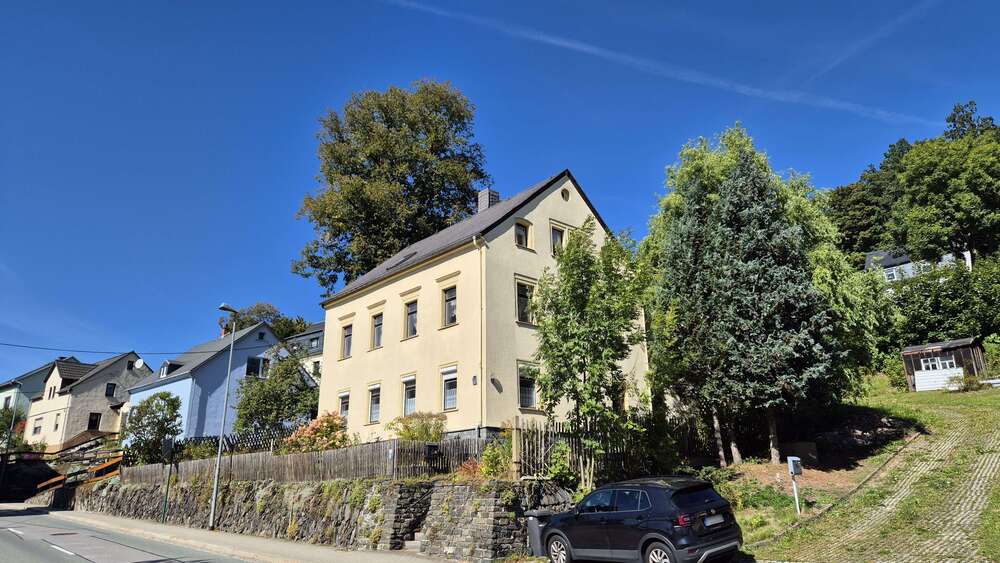 Thumbnail-Haus zum Kaufen in Burkhardtsdorf 59.000,00 € 200 m²