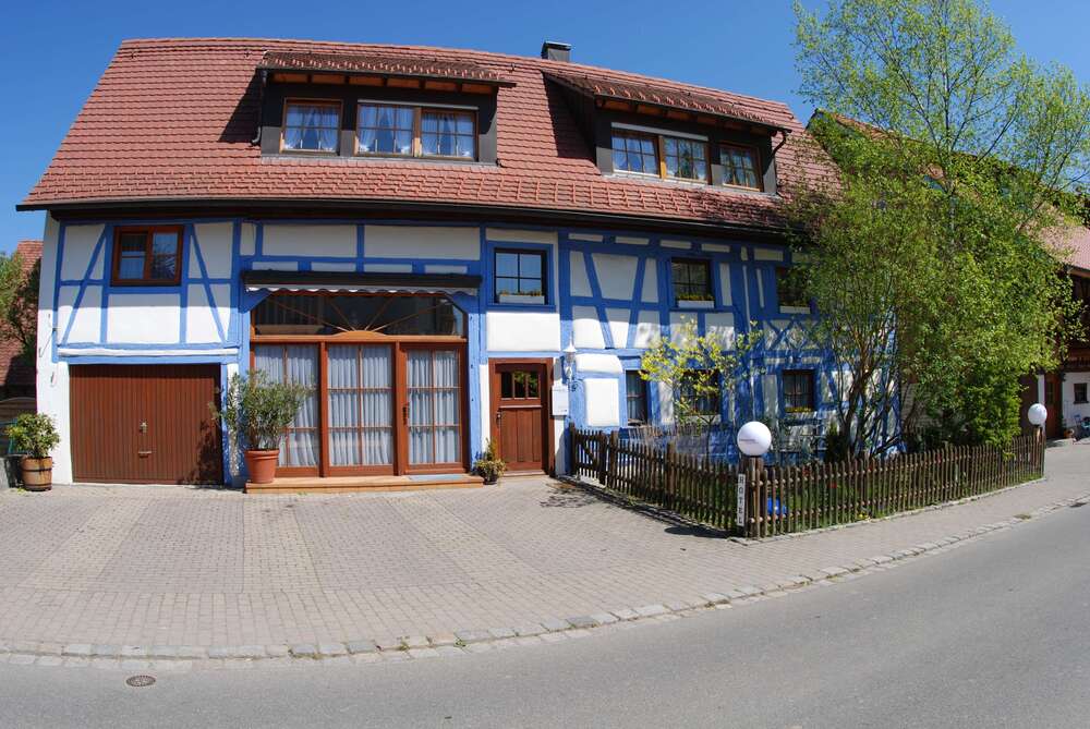 Thumbnail-Haus zum Kaufen in Immenstaad am Bodensee 990.000,00 € 326 m²
