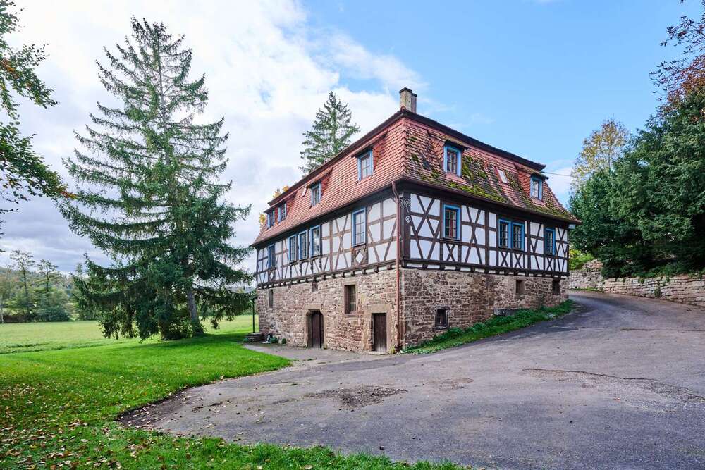 Thumbnail-Haus zum Kaufen in Illingen 1.098.000,00 € 307.3 m²