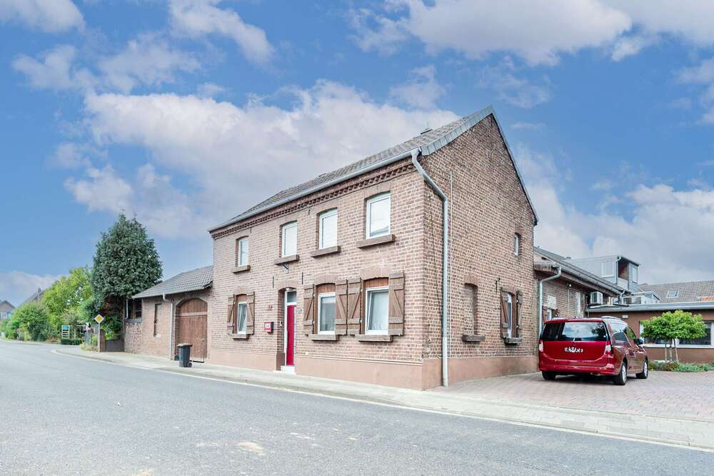 Thumbnail-Haus zum Kaufen in Heinsberg Unterbruch 368.000,00 € 196 m²