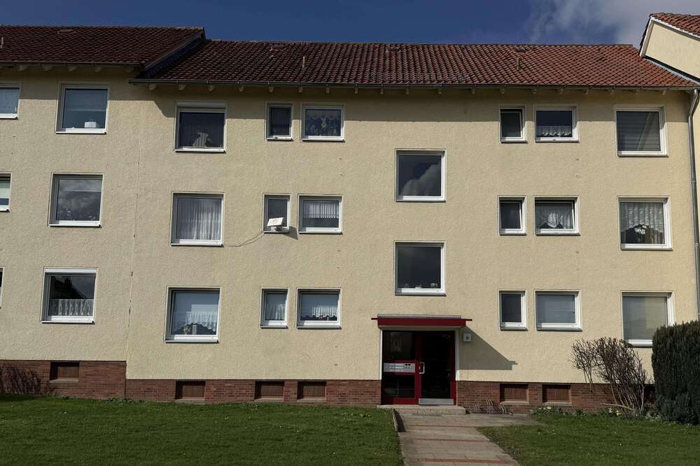 Thumbnail-Wohnung zum Kaufen in Barsinghausen 79.000,00 € 61 m²