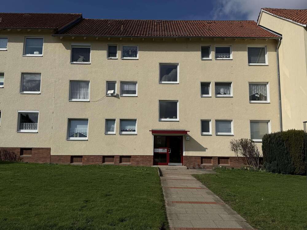 Thumbnail-Wohnung zum Kaufen in Barsinghausen 79.000,00 € 61 m²