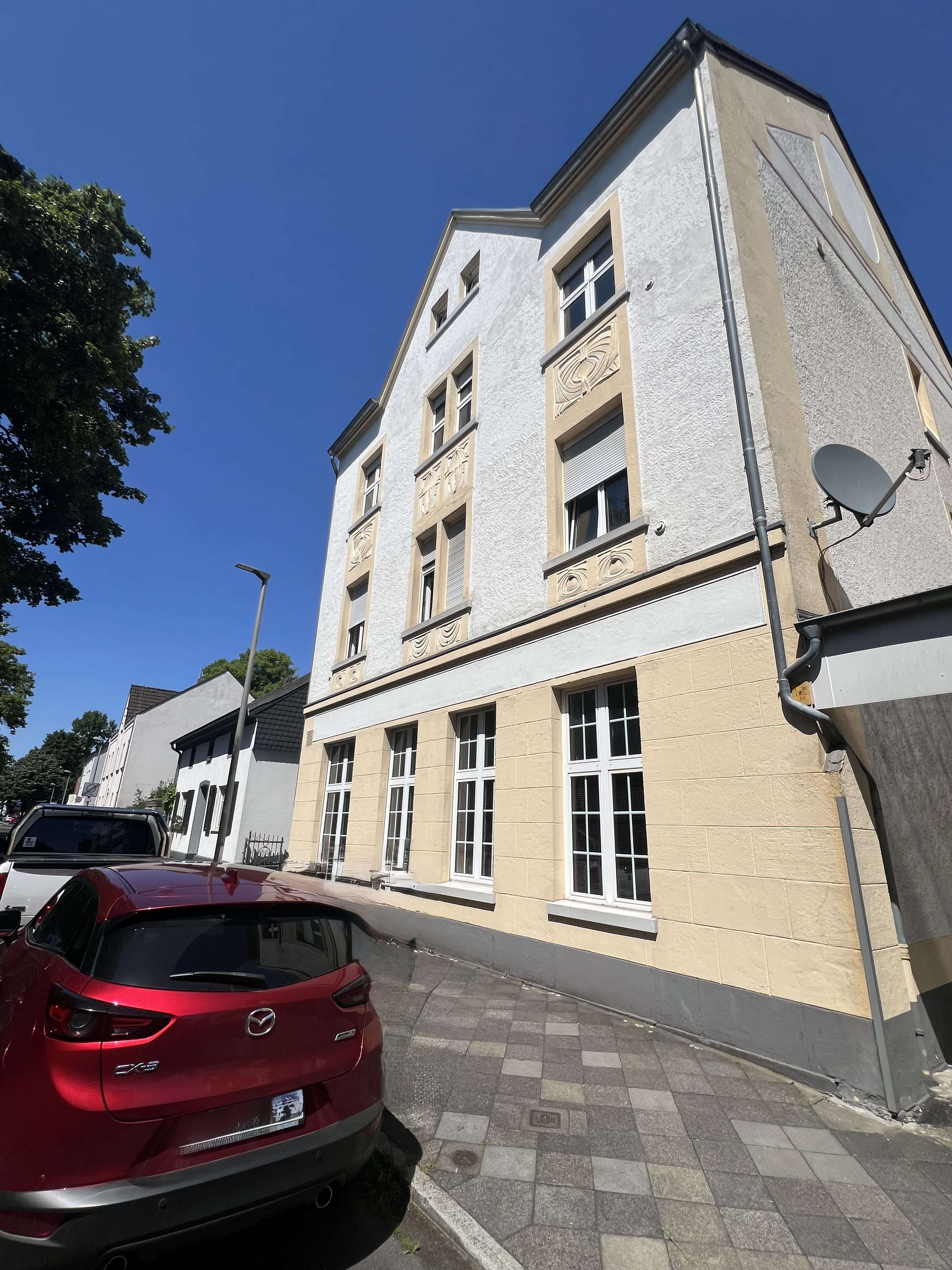 Thumbnail-Wohnung zum Kaufen in Düsseldorf 349.900,00 € 105 m²
