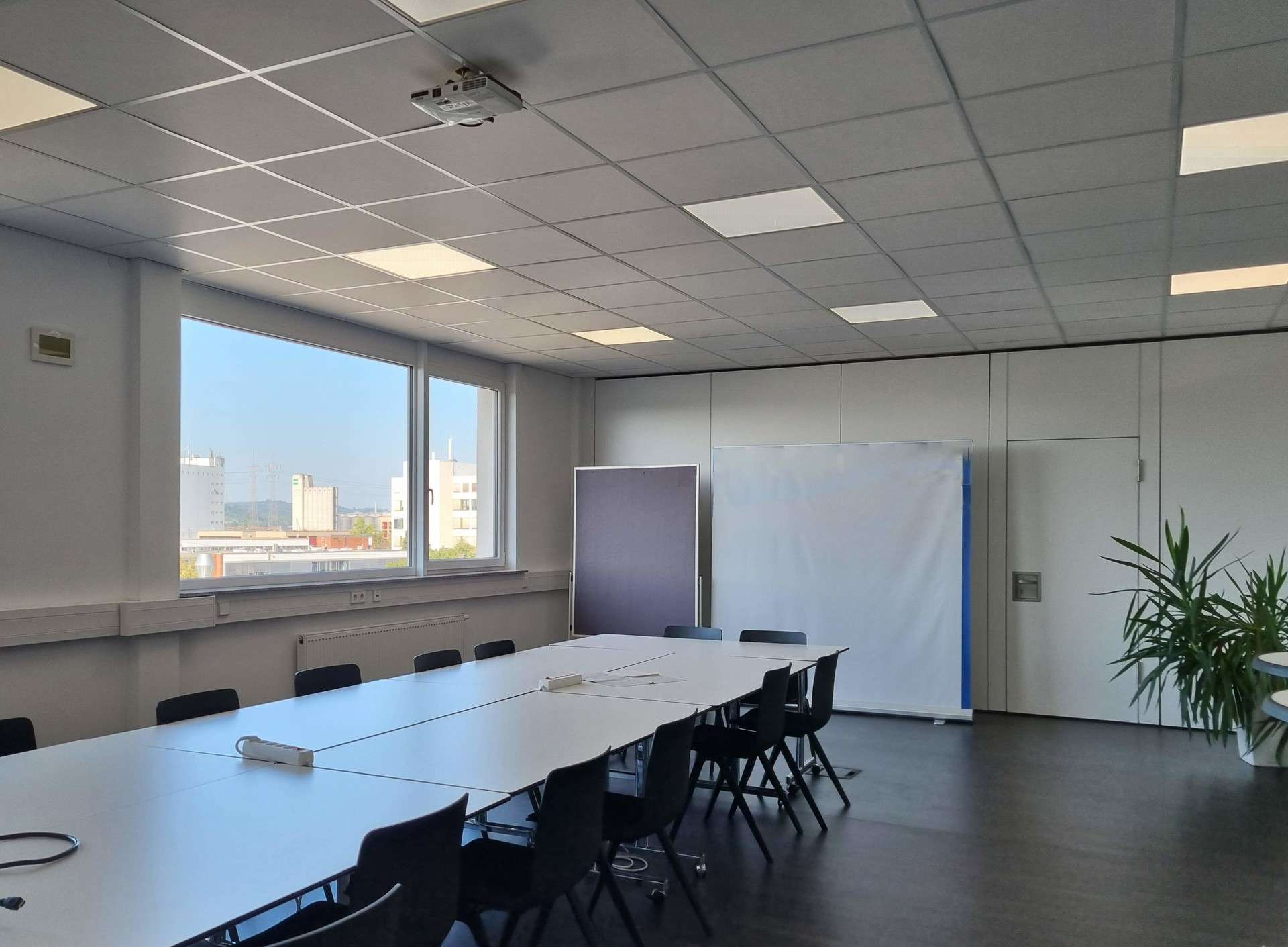 Thumbnail-Büro in Plochingen 3.855,60 € 357 m²