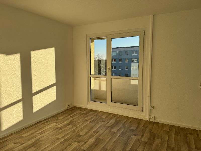 Thumbnail-Wohnung zum Mieten in Dessau-Roßlau 385,00 € 56.14 m²