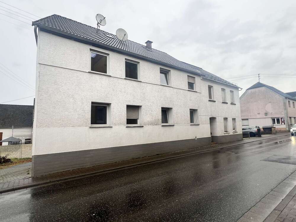 Thumbnail-Haus zum Kaufen in Maxsain 230.000,00 € 200 m²