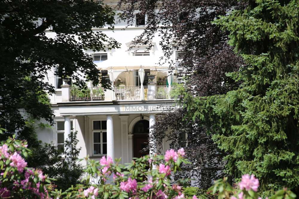 Thumbnail-Haus zum Kaufen in Radevormwald 4.300.000,00 € 900 m²