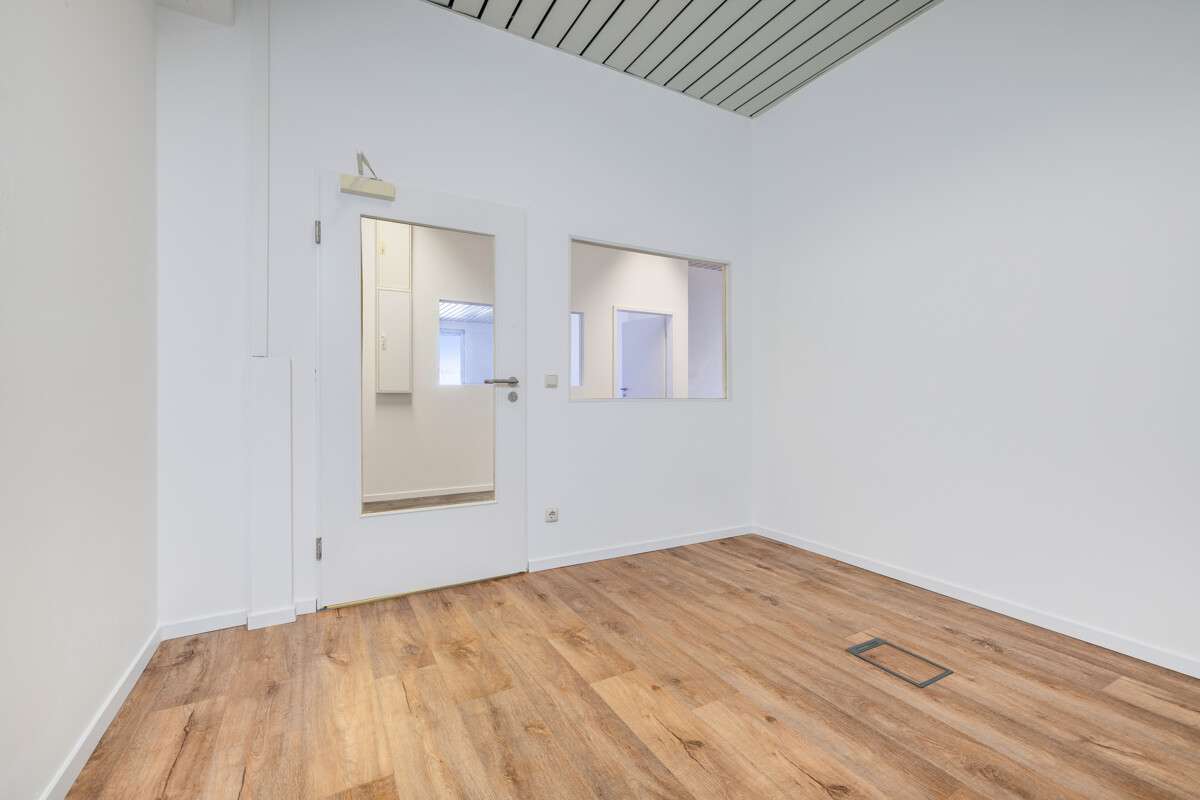 Thumbnail-Büro in Neusäß 149,35 € 17.57 m²