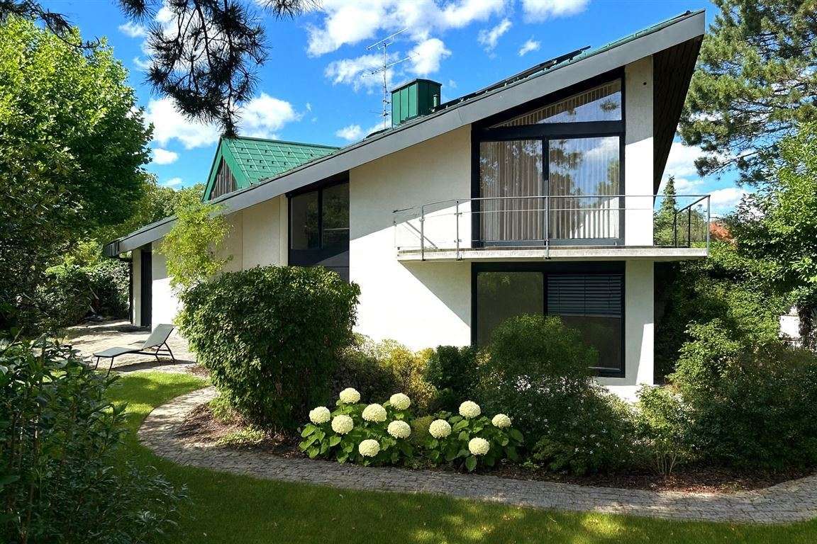 Thumbnail-Haus zum Kaufen in Grünwald 3.800.000,00 € 400 m²