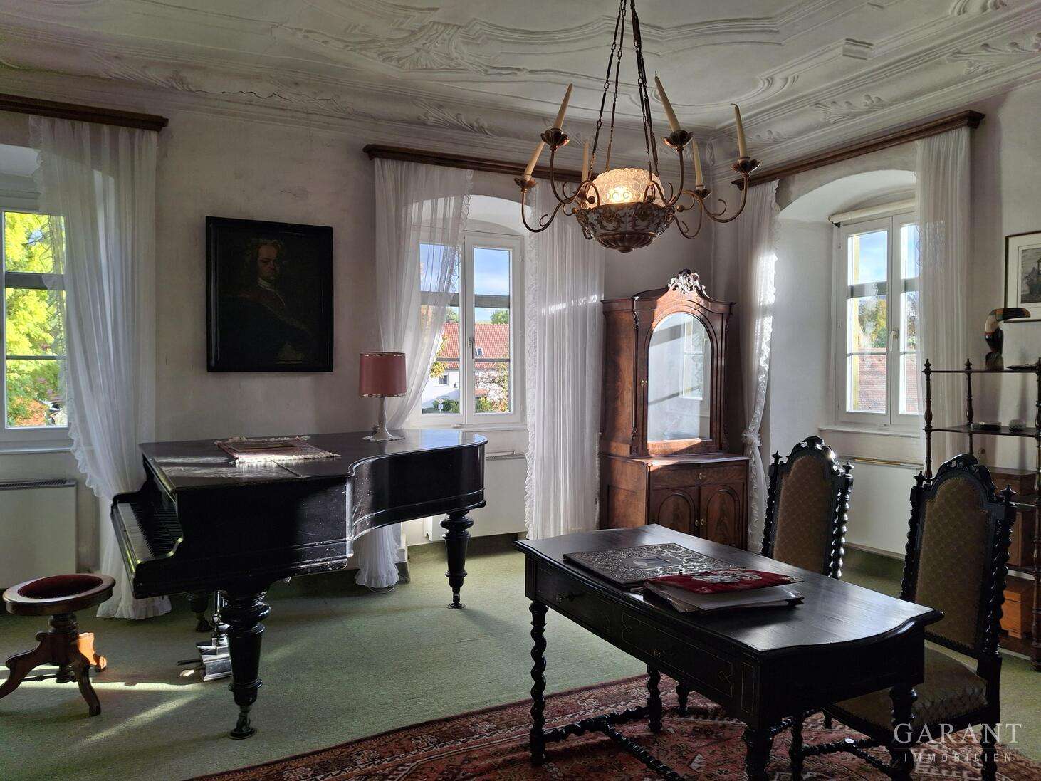 Thumbnail-Haus zum Kaufen in Dettelbach 1.650.000,00 € 250 m²