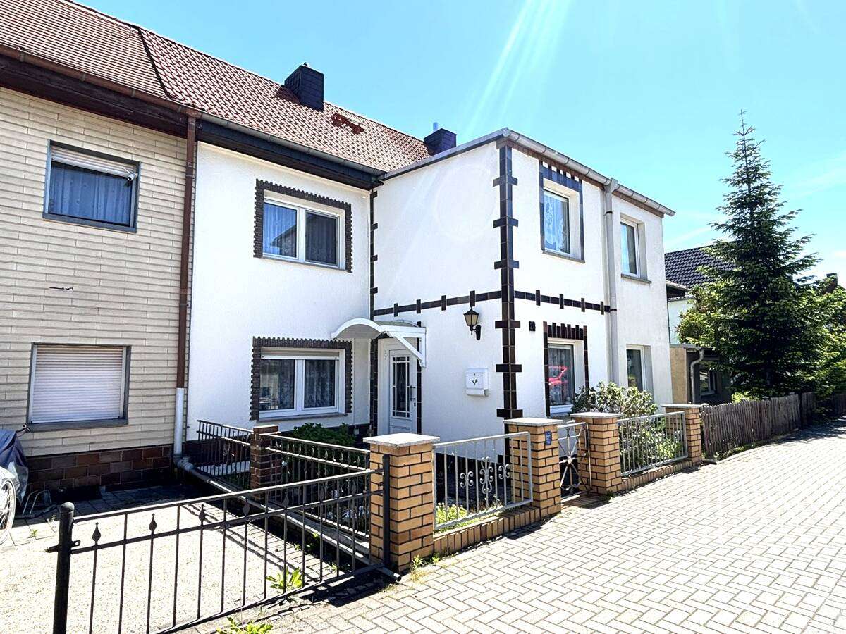 Thumbnail-Haus zum Kaufen in Sandersdorf-Brehna 113.000,00 € 146.51 m²