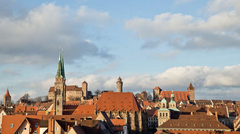 Thumbnail-Haus zum Kaufen in Nürnberg 2.090.000,00 € 441 m²