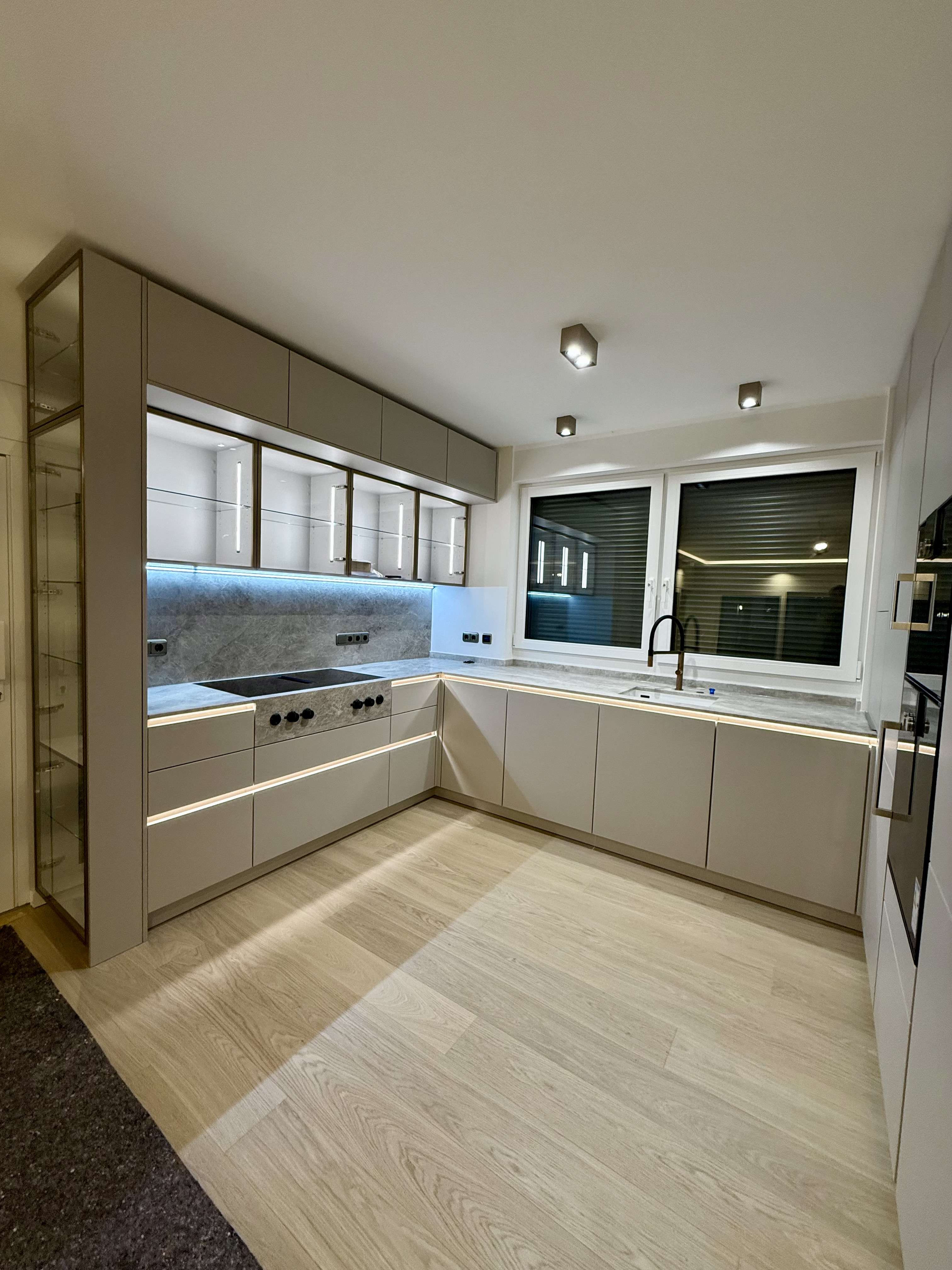 Thumbnail-Haus zum Mieten in Berlin 5.600,00 € 210 m²