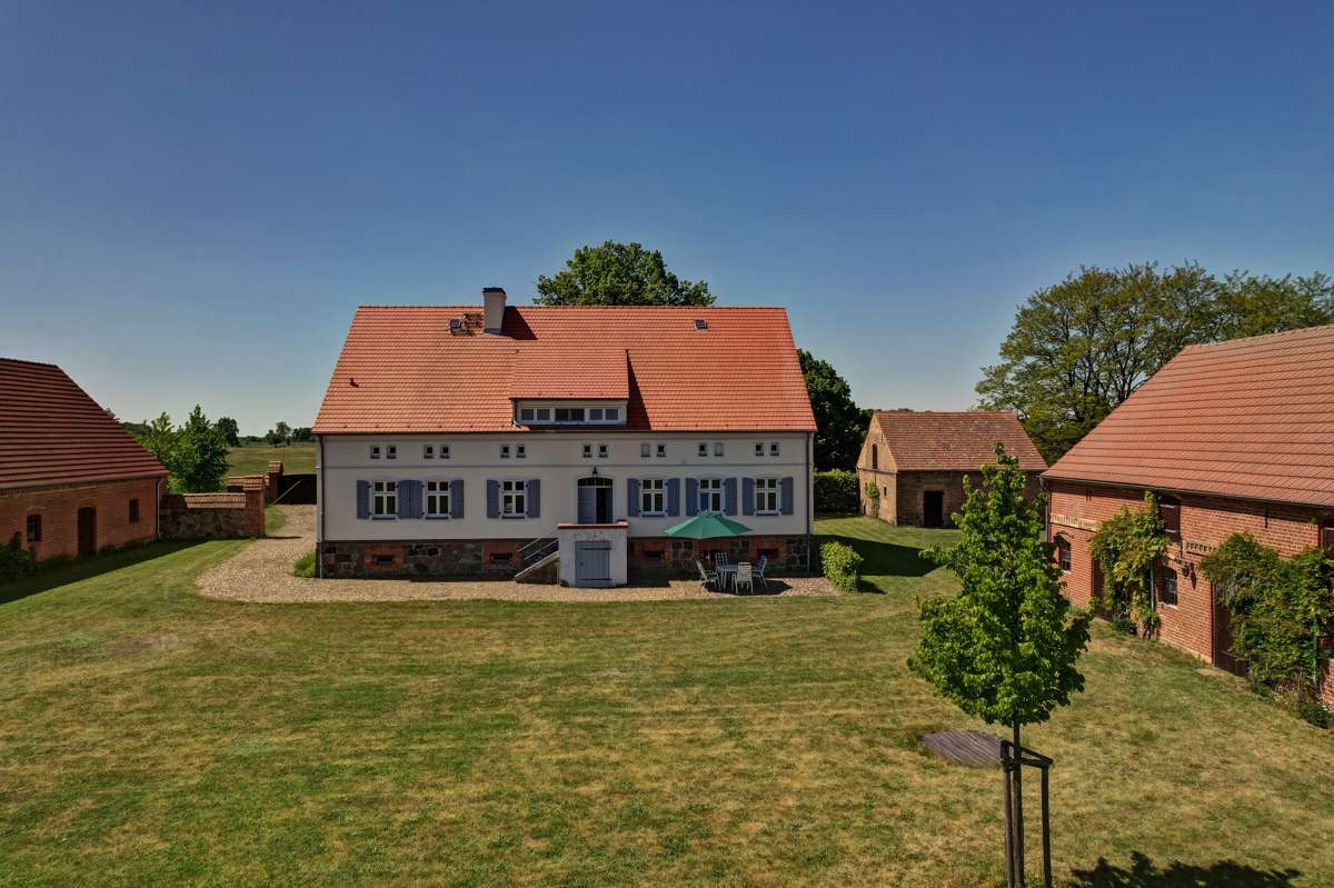 Thumbnail-Haus zum Kaufen in Sonnenberg OT Rönnebeck 1.950.000,00 € 325 m²