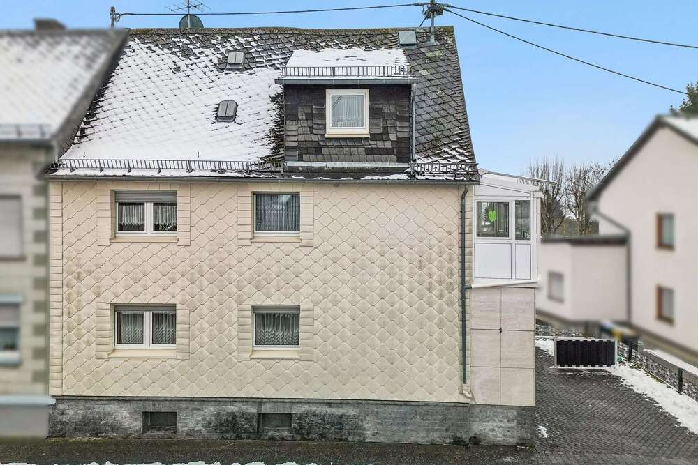 Thumbnail-Haus zum Kaufen in Langenscheid 169.000,00 € 119 m²