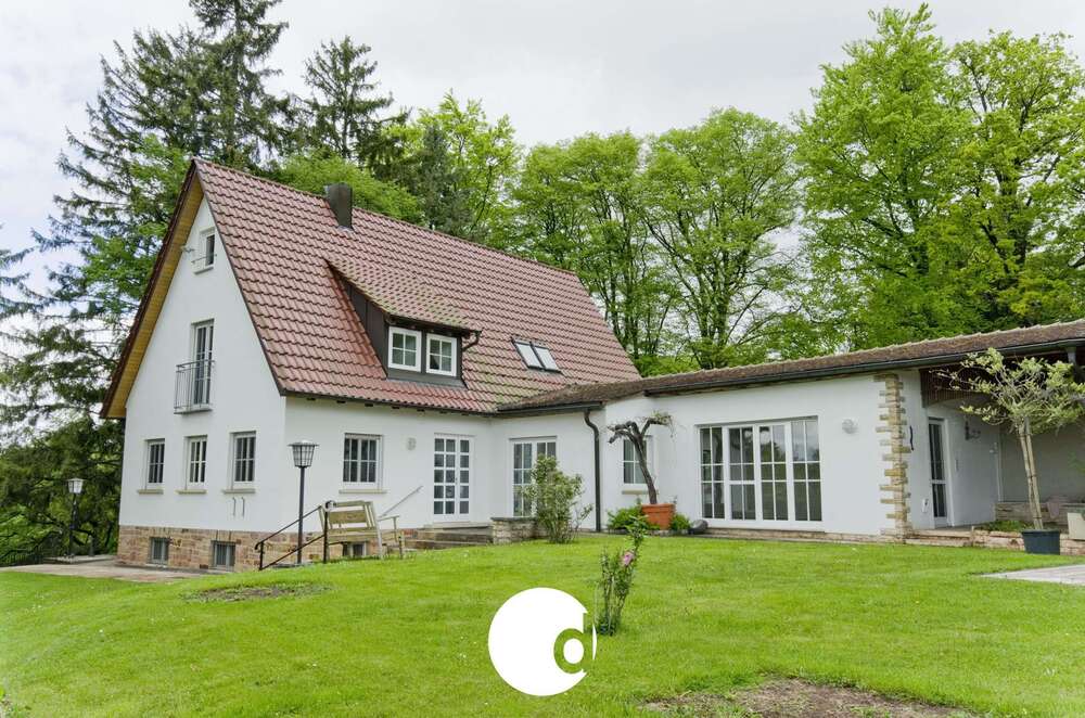 Thumbnail-Haus zum Mieten in Esslingen am Neckar 2.930,00 € 172 m²