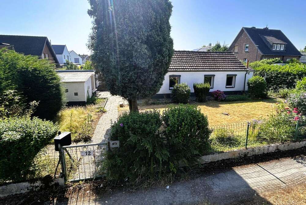 Thumbnail-Grundstück zu verkaufen in Meerbusch Lank-Latum 250.000,00 € 450 m²