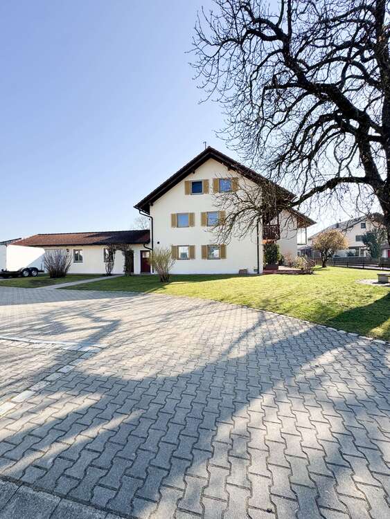 Thumbnail-Wohnung zum Mieten in Fraunberg 1.100,00 € 97 m²