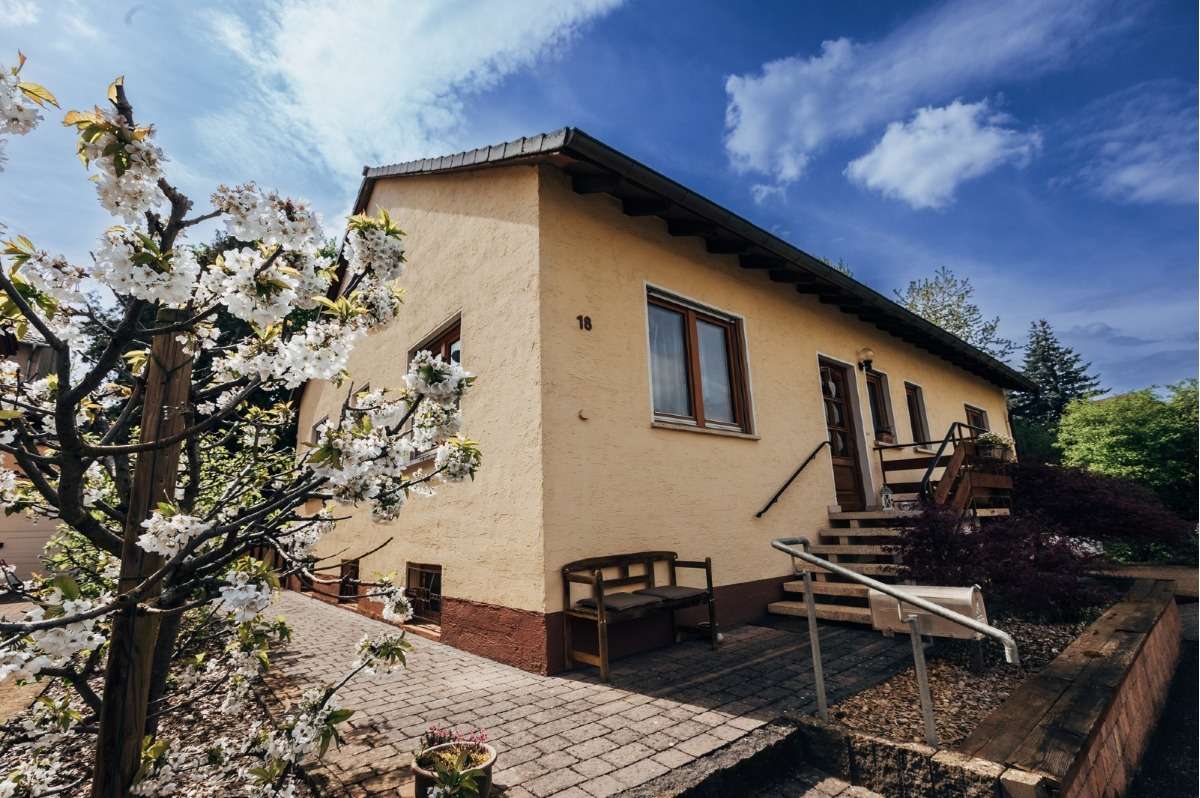 Thumbnail-Haus zum Kaufen in Gelnhausen-Hailer 499.000,00 € 144.35 m²
