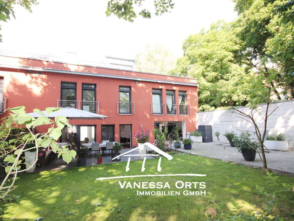 Thumbnail-Haus zum Kaufen in Duisburg-WasserviertelAltstadt 595.000,00 € 242 m²