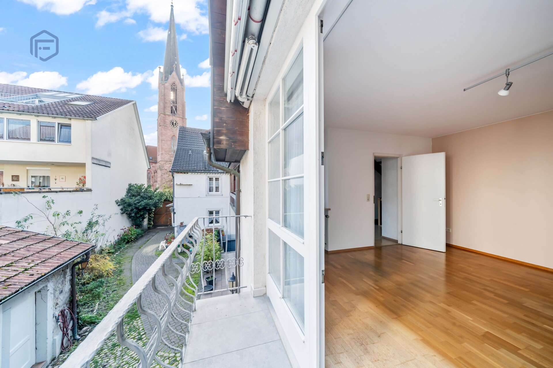 Thumbnail-Haus zum Kaufen in Eichstetten am Kaiserstuhl 890.000,00 € 450 m²