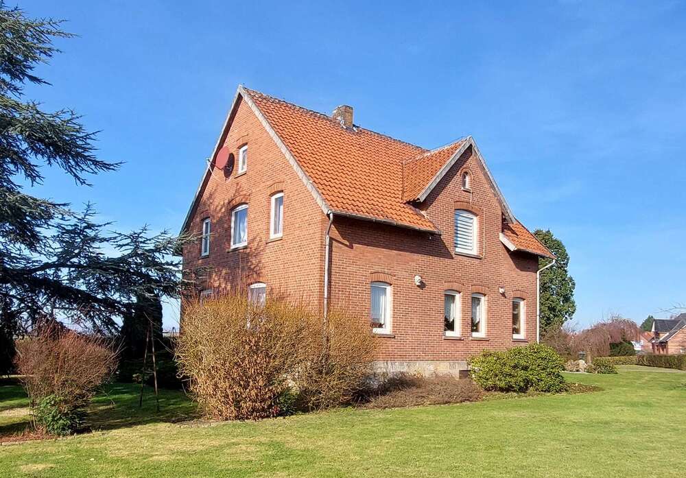 Thumbnail-Haus zum Kaufen in Niedernwöhren 199.950,00 € 190 m²
