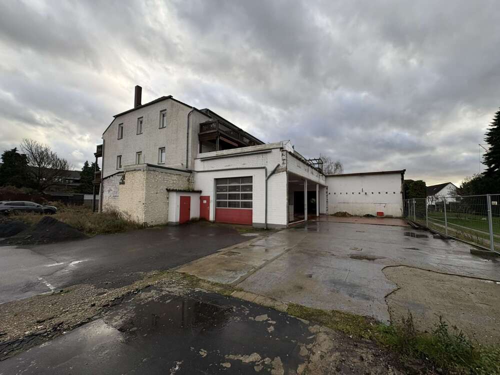 Thumbnail-Haus zum Kaufen in Leverkusen 2.500.000,00 € 1082 m²